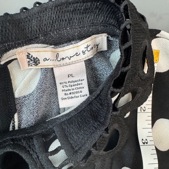 Black and white polka dot blouse - Picture 3 of 9